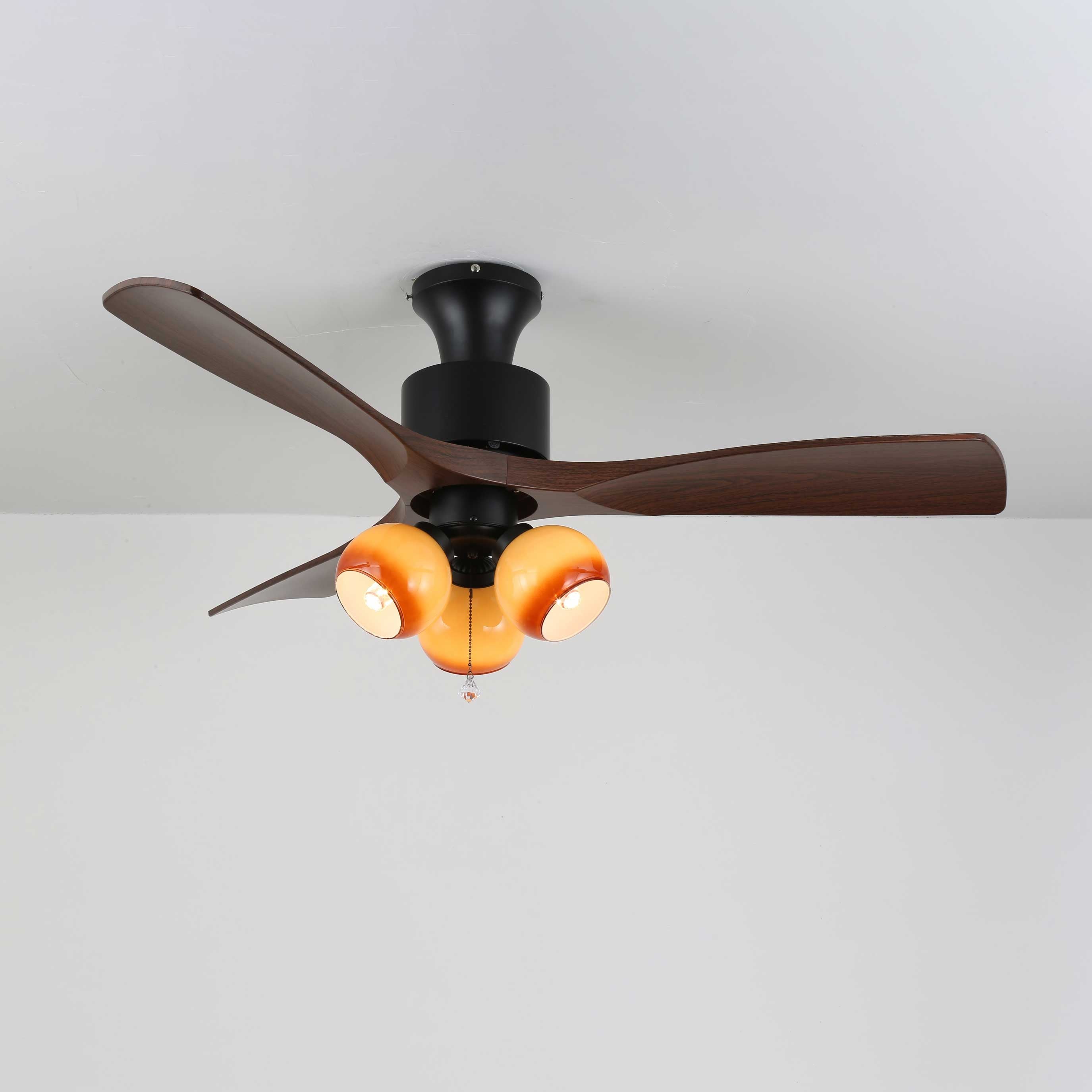 Ventilador de Techo con Lámpara Gwen de Cristal Vintage con aspas extendidas