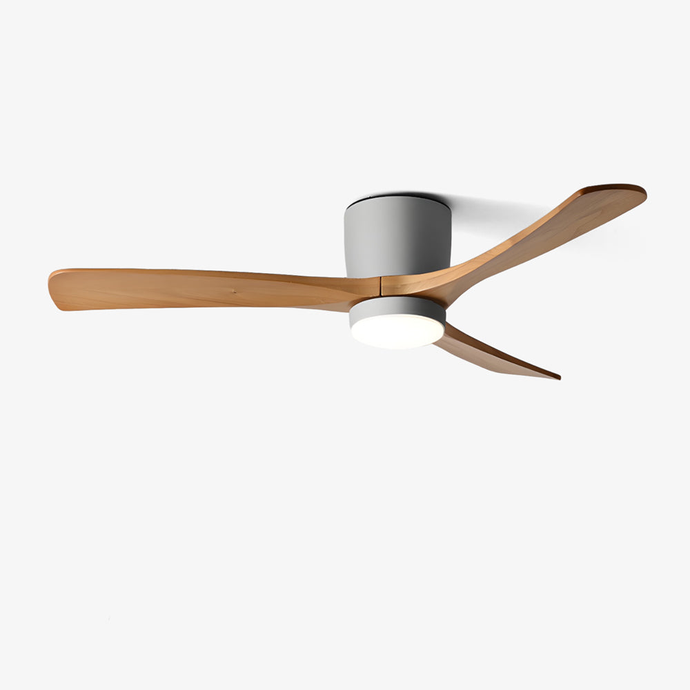 Ventilador de Techo Moderno de Madera Elena con Luz en una habitación espaciosa