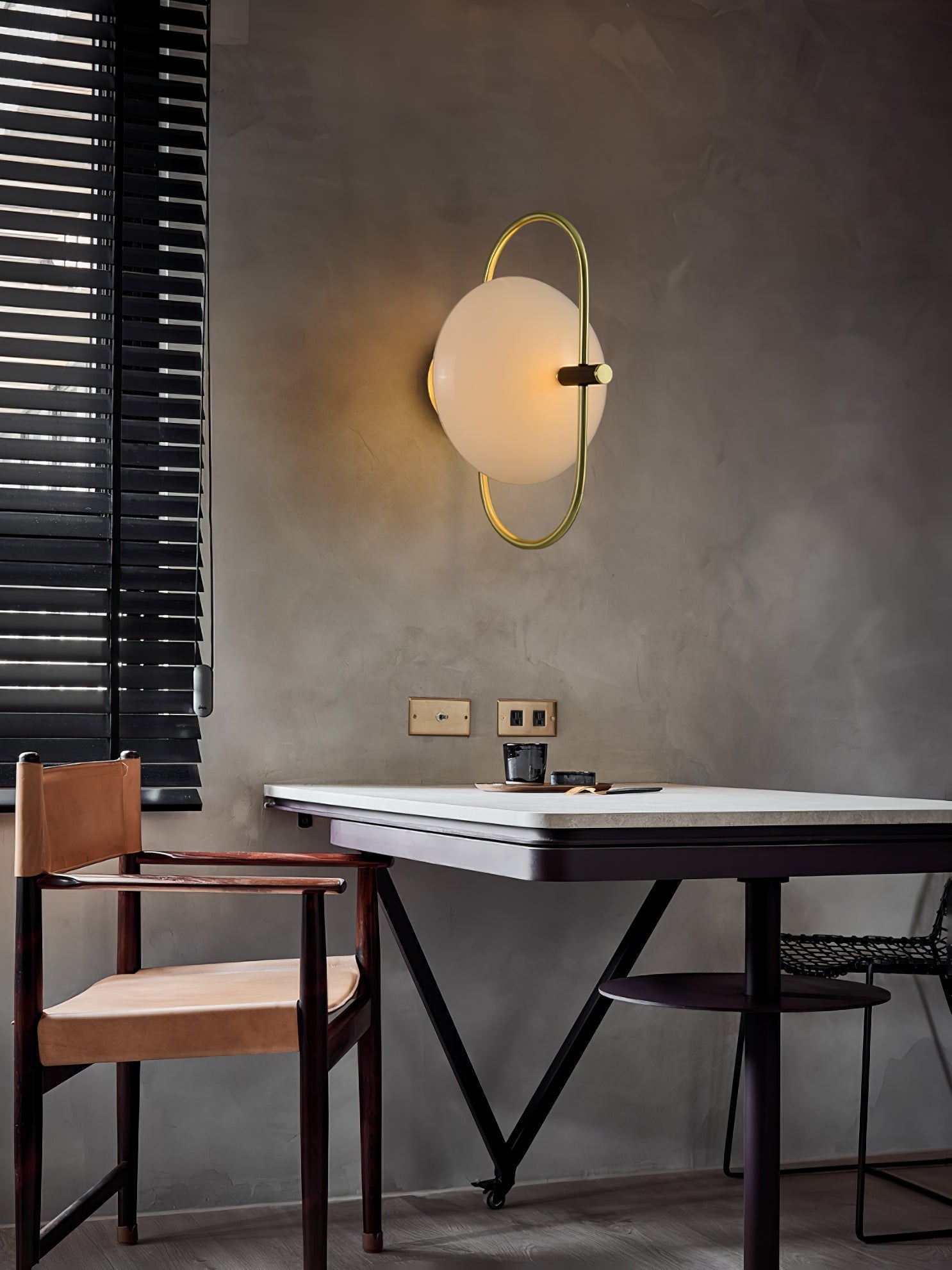 Madison Minimalist Metal Wall Lamp - Letslighting