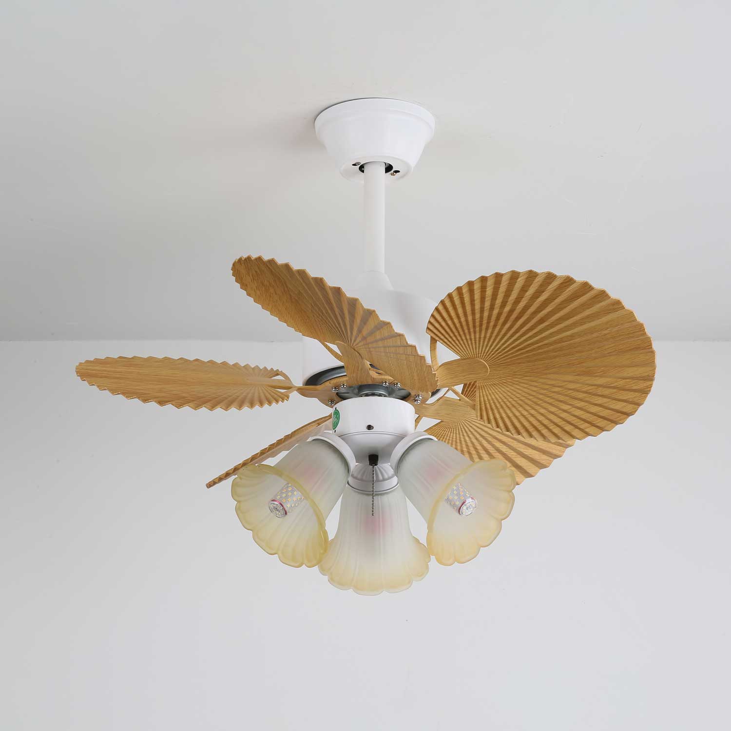 Aurelia Ventilador de Techo con Luz de Madera y Cristal Vintage
