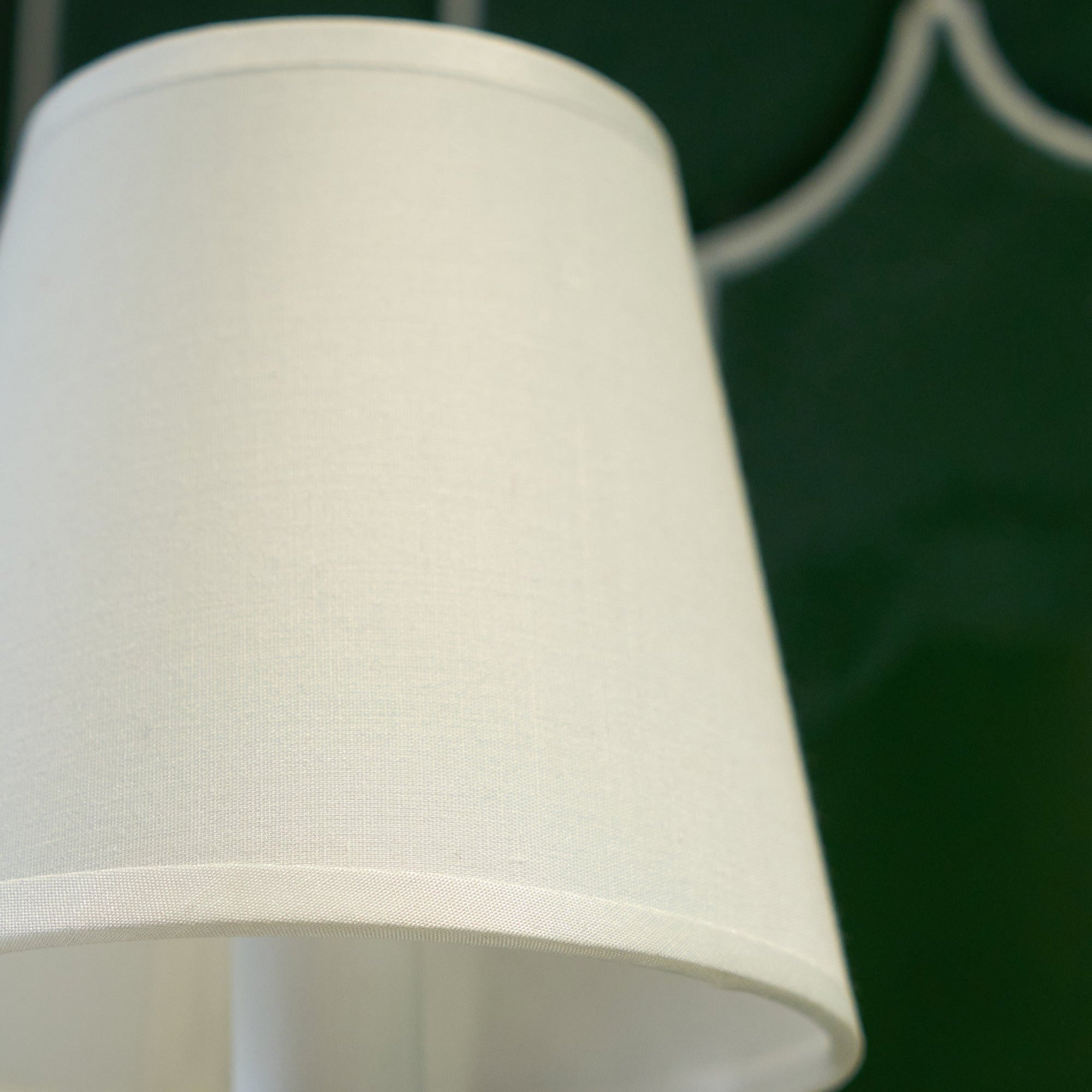 Silva Lámpara de Pared Vintage de Tela con Brazo de Negro/Blanco/Látón