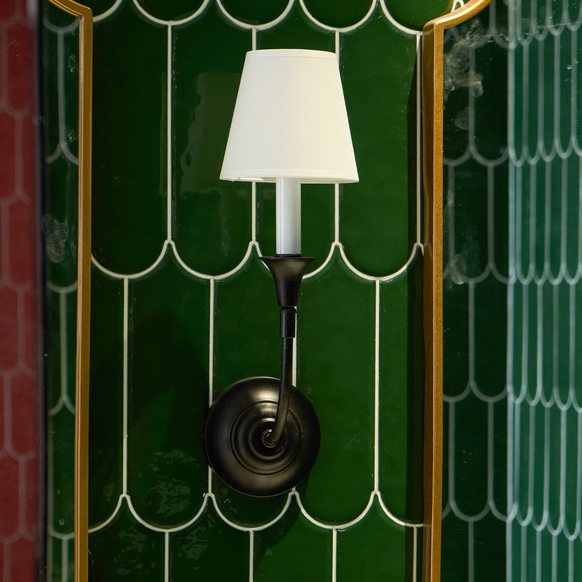 Silva Lámpara de Pared Vintage de Tela con Brazo de Negro/Blanco/Látón