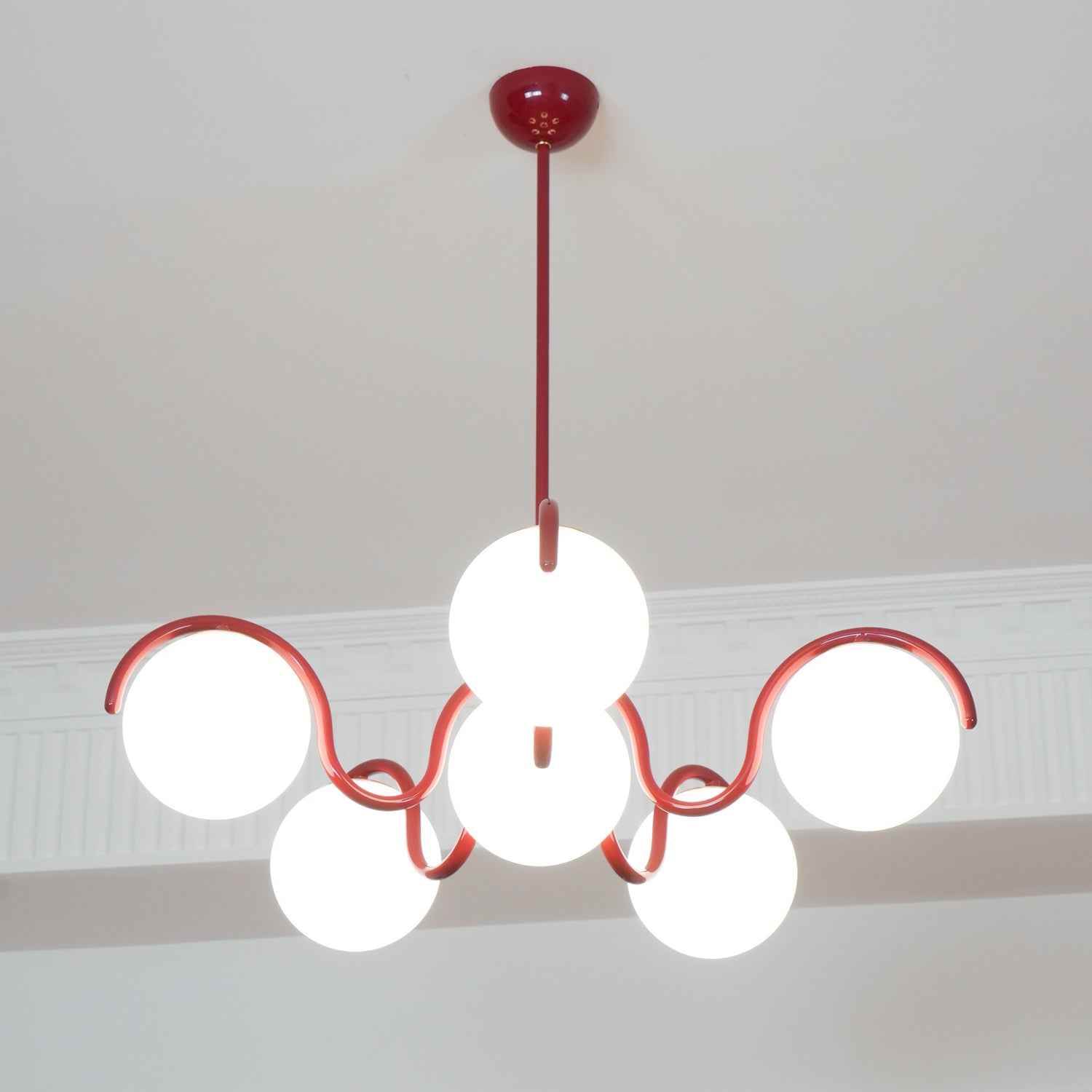 Aria Lámpara de Araña Lineal Curva