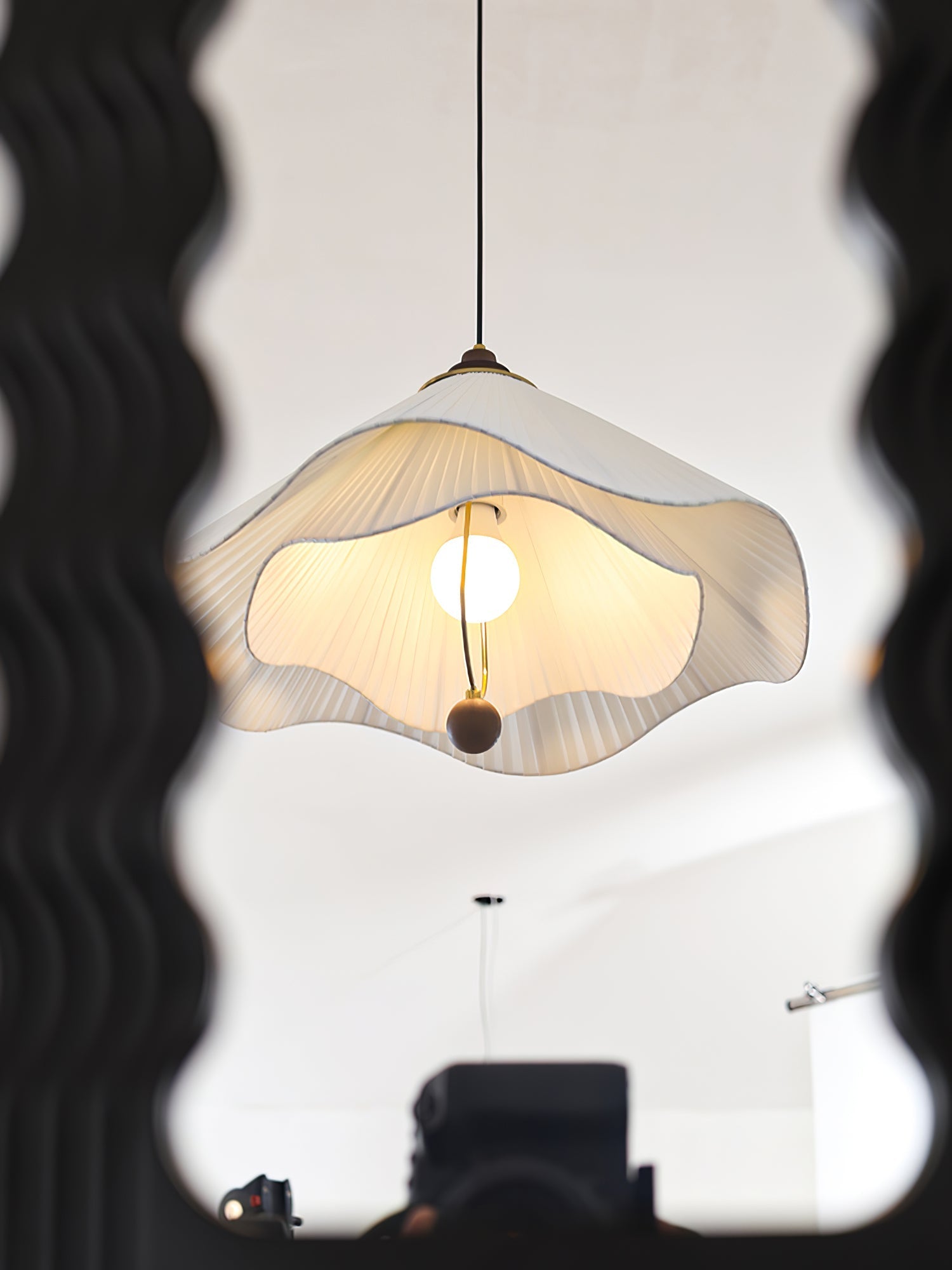 Scallop Edge Pendant Light - Letslighting