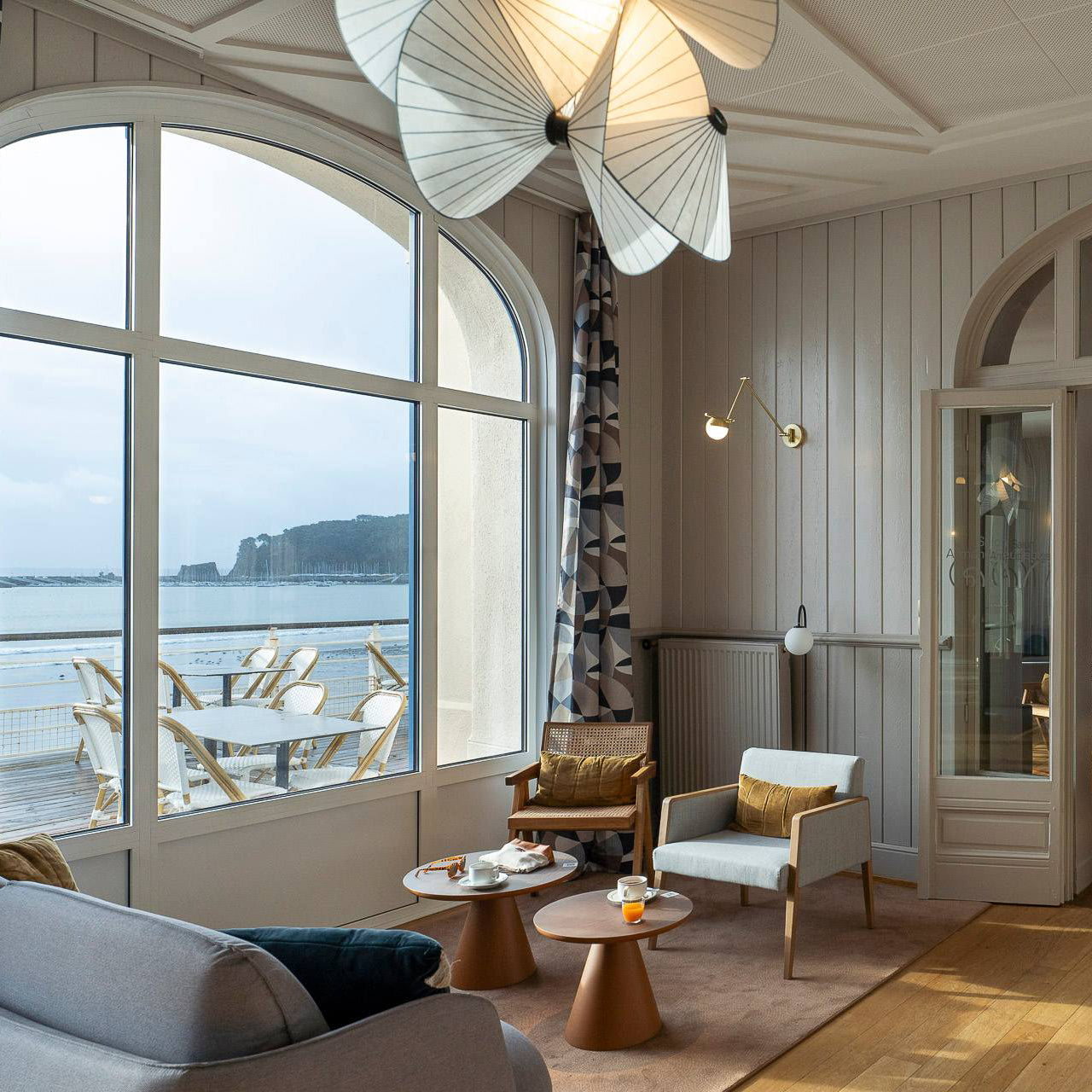 Zerinarae Individual Creativity Metal Fabric Pendant Light - Lamp Copper