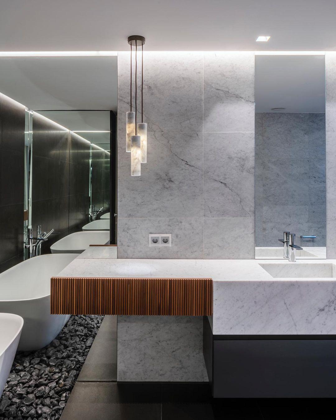 Nyxara Cluster Alabaster Pendant Light Staircase - Letslighting