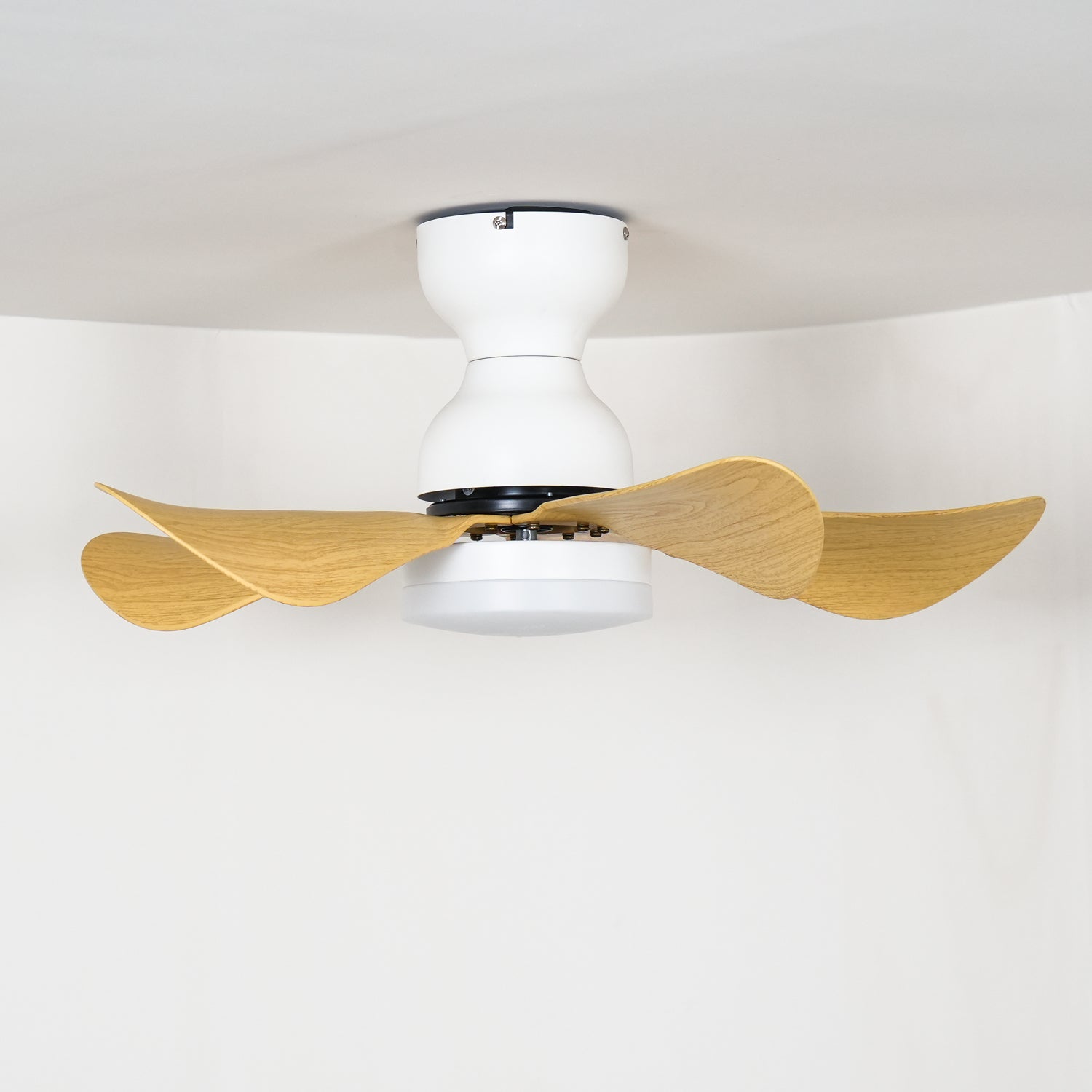 Lámpara Ventilador de Techo Callen de Madera, acabado Veta de Madera de Nogal