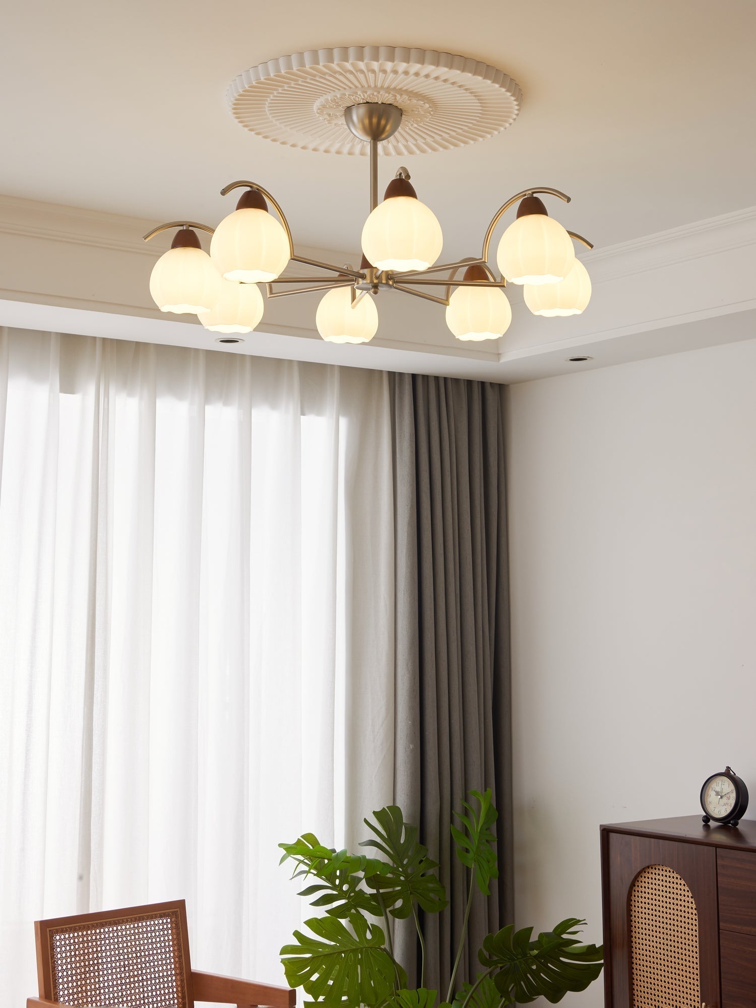Soluna Bloom Chandelier - Letslighting