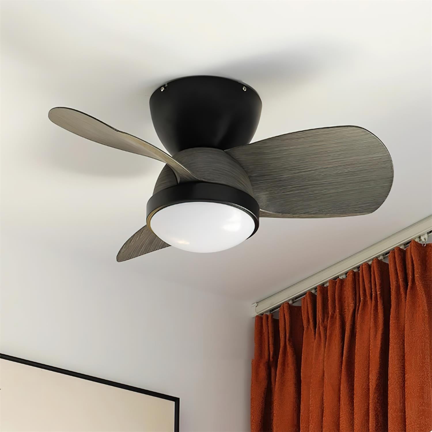 Ventilador de techo Ventra con luz instalado en un techo