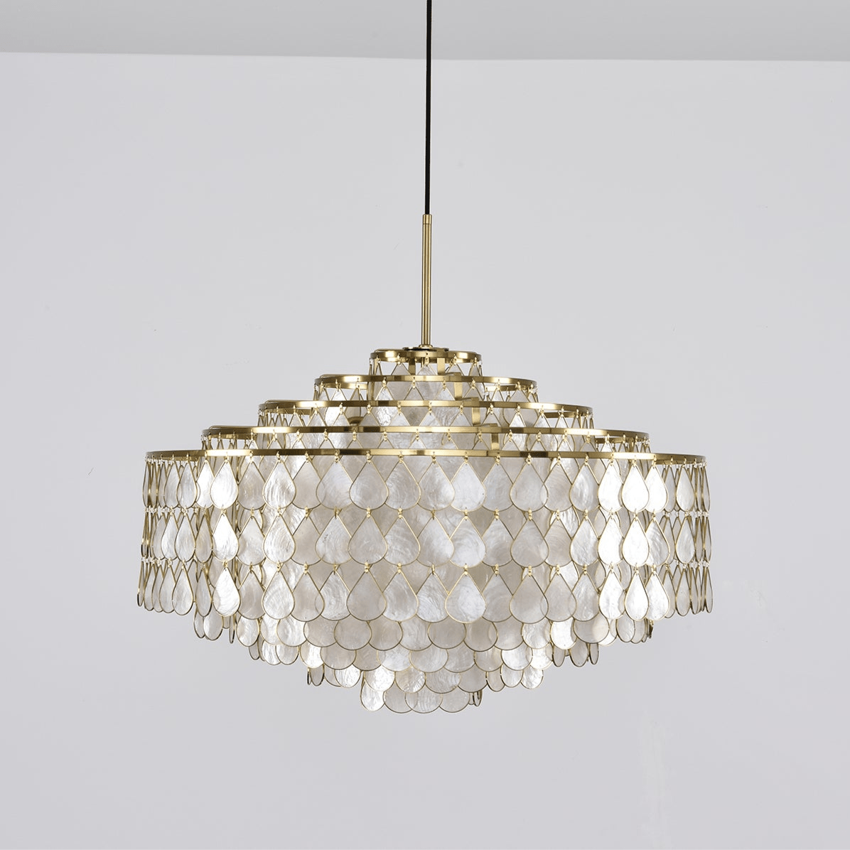 Teardrops Shell Chandelier - Letslighting