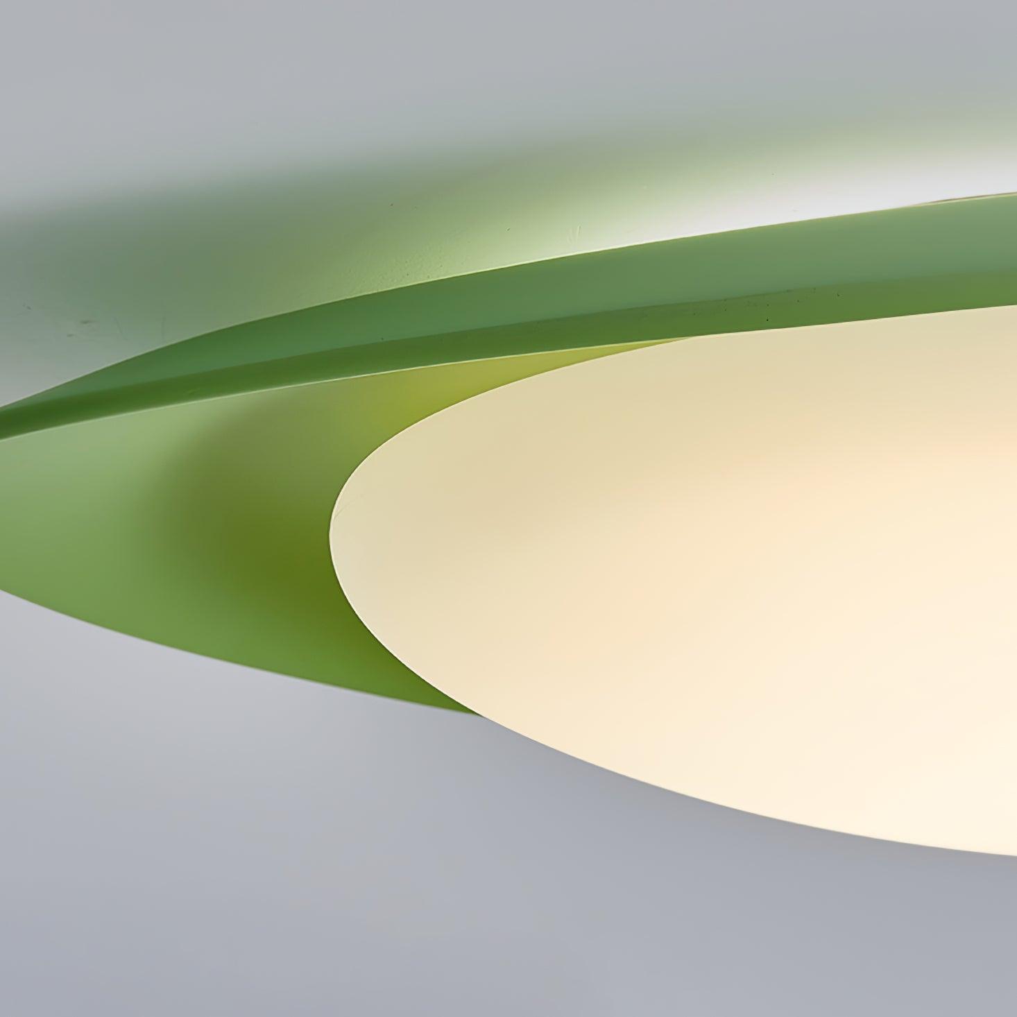 Aria Lámpara de Techo con Forma de Guijarro en Verde y Beige