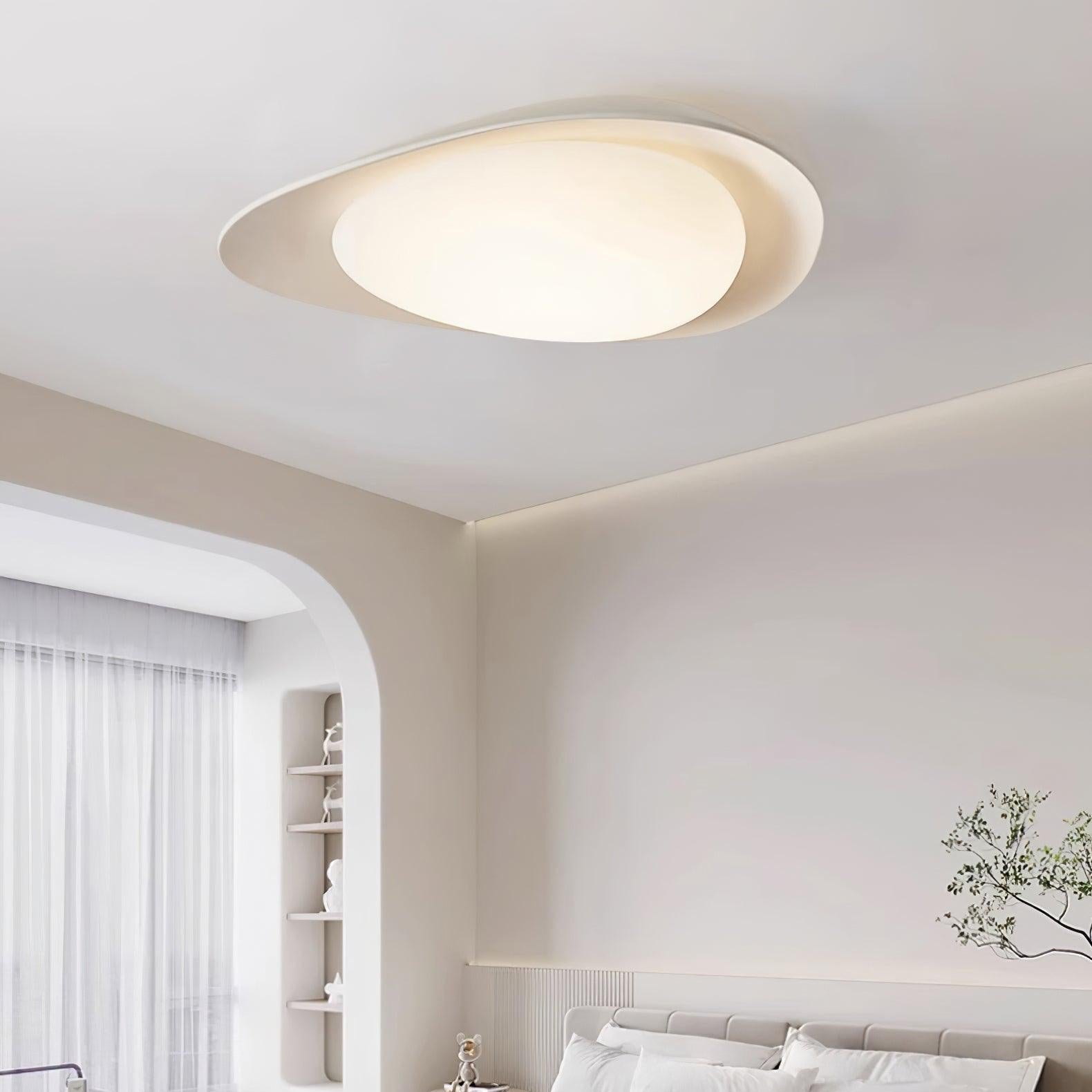 Aria Lámpara de Techo con Forma de Guijarro en Verde y Beige