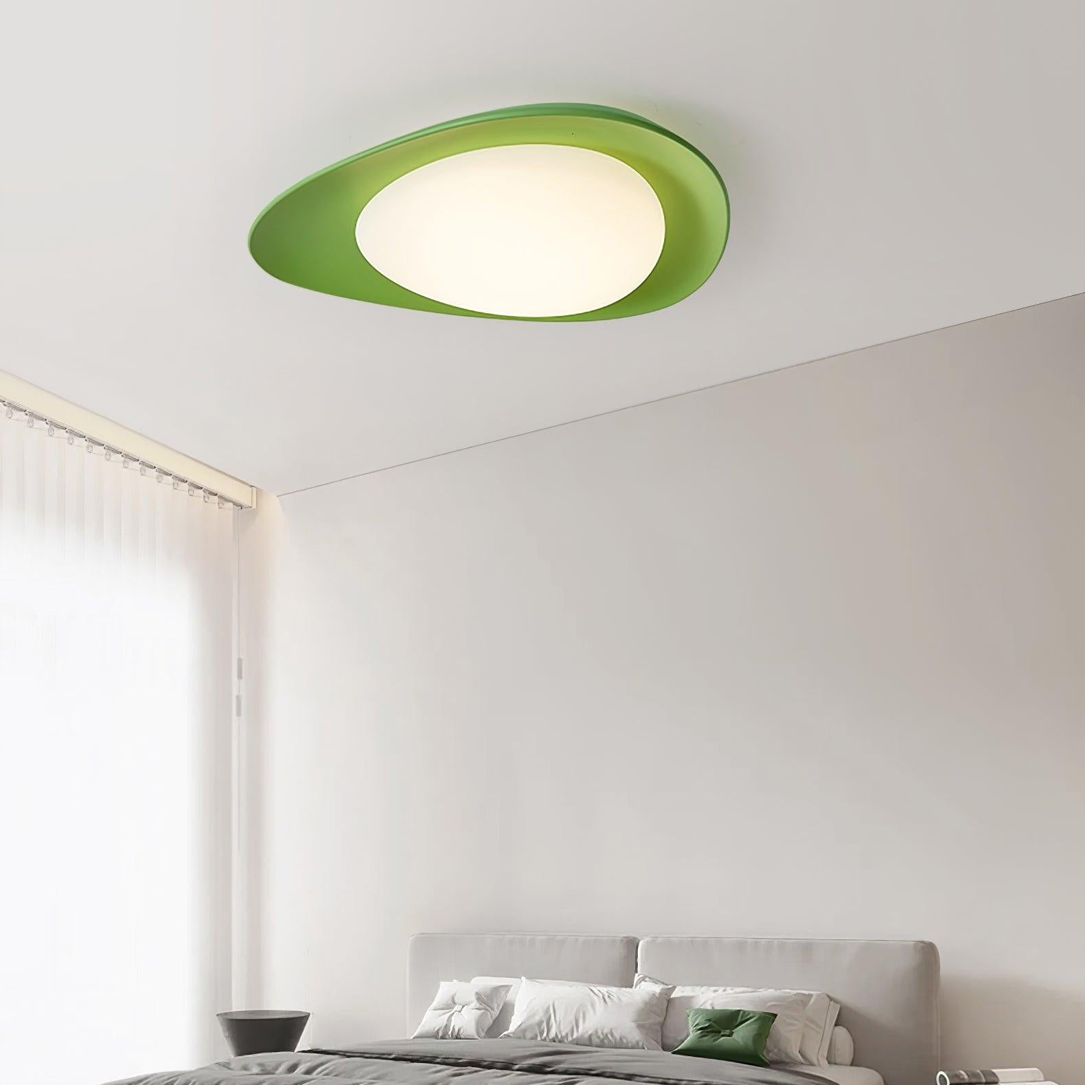 Aria Lámpara de Techo con Forma de Guijarro en Verde y Beige