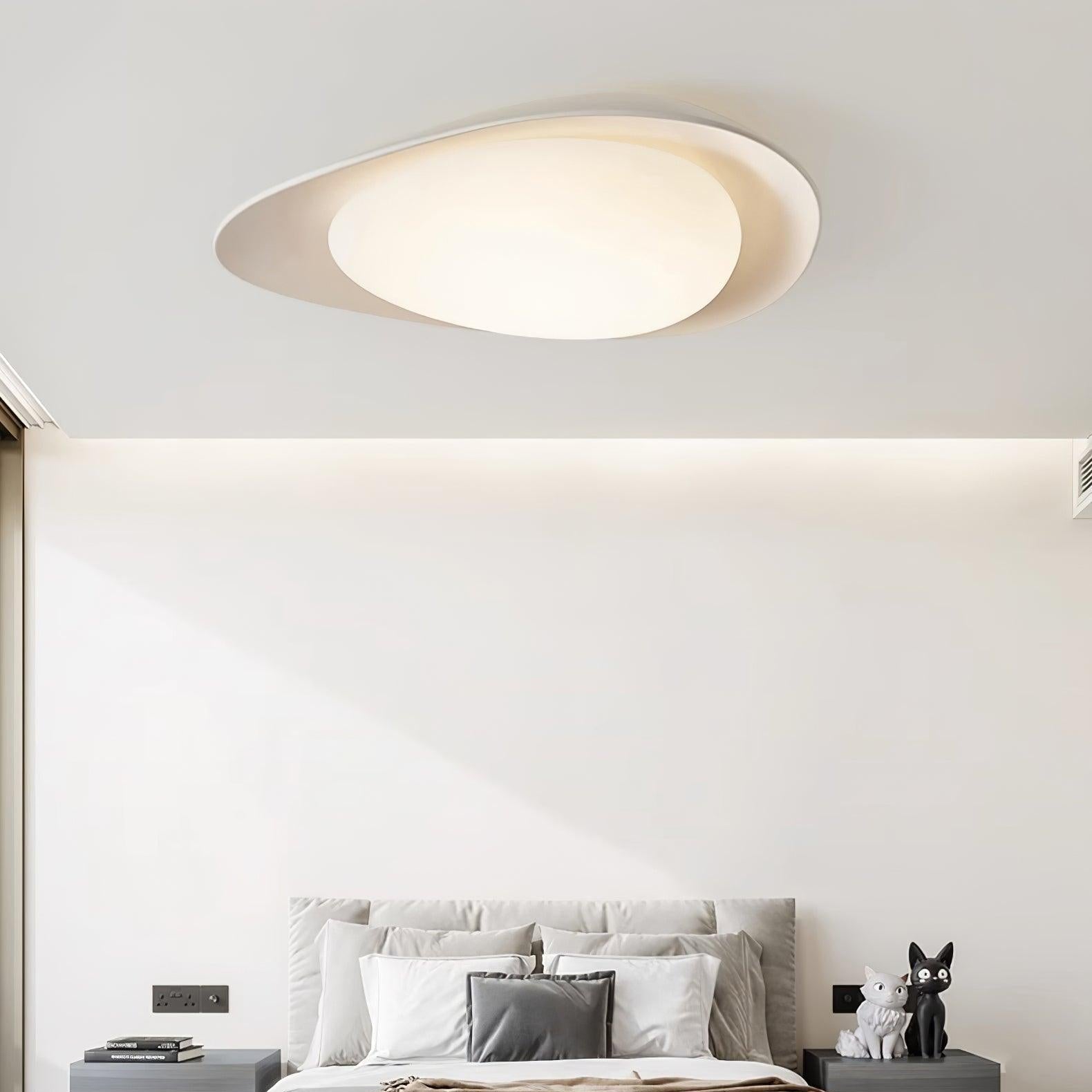 Aria Lámpara de Techo con Forma de Guijarro en Verde y Beige