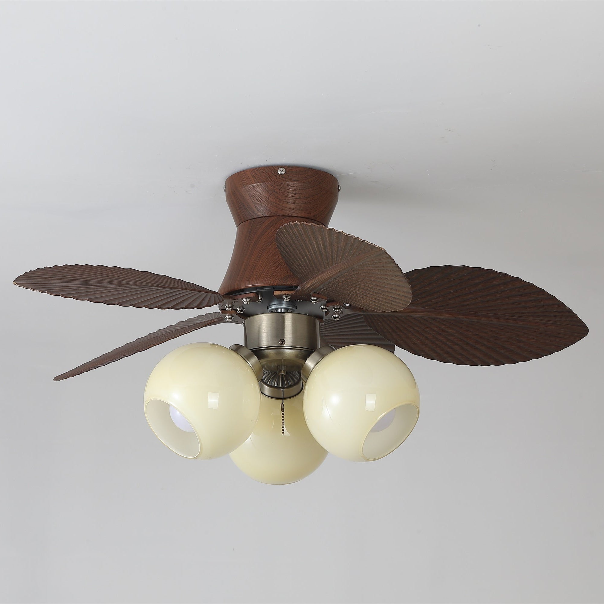 Ventilador de Techo con Luz Walden Roble en acabado nogal, vista frontal