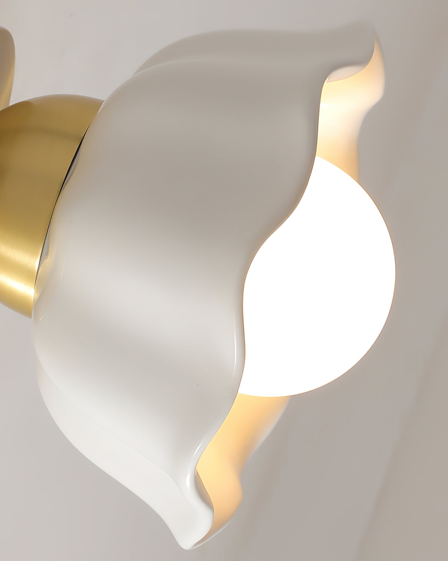 Wall Lamp Brass and Ceramic Wavy Shade Globe Accent Retro Artistic - Letslighting