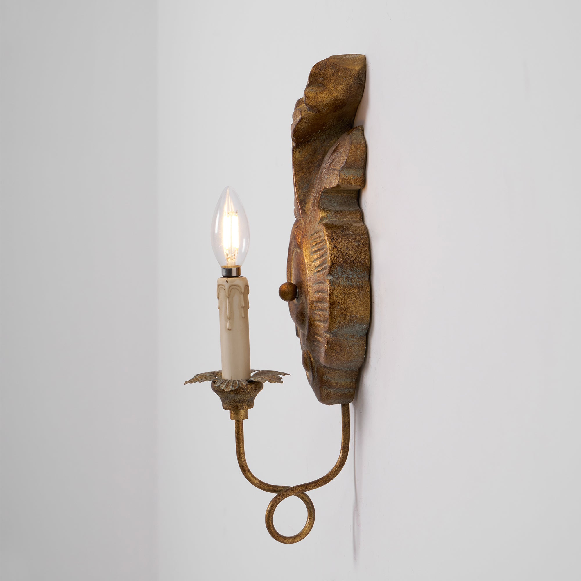 Olsilel Elegance Vintage Resin Metal Sconce Wall Lamp - Lamp Copper