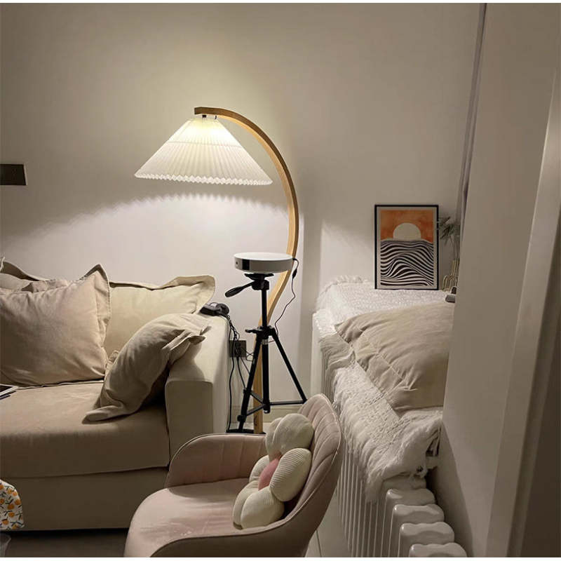 Muto Moderno Geométrico Metal LED Lámpara de Pie Blanco/Beige/Café