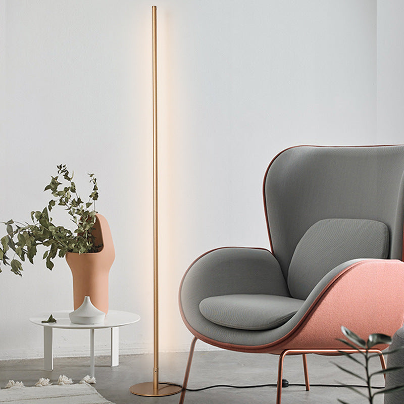 Mira Lámpara de Pie Moderna Minimalista Lineal de Sílice Salón