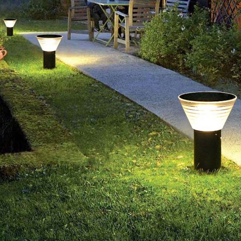 Ray Moderna Cónica Metal Solar Lámpara De Pie Exterior