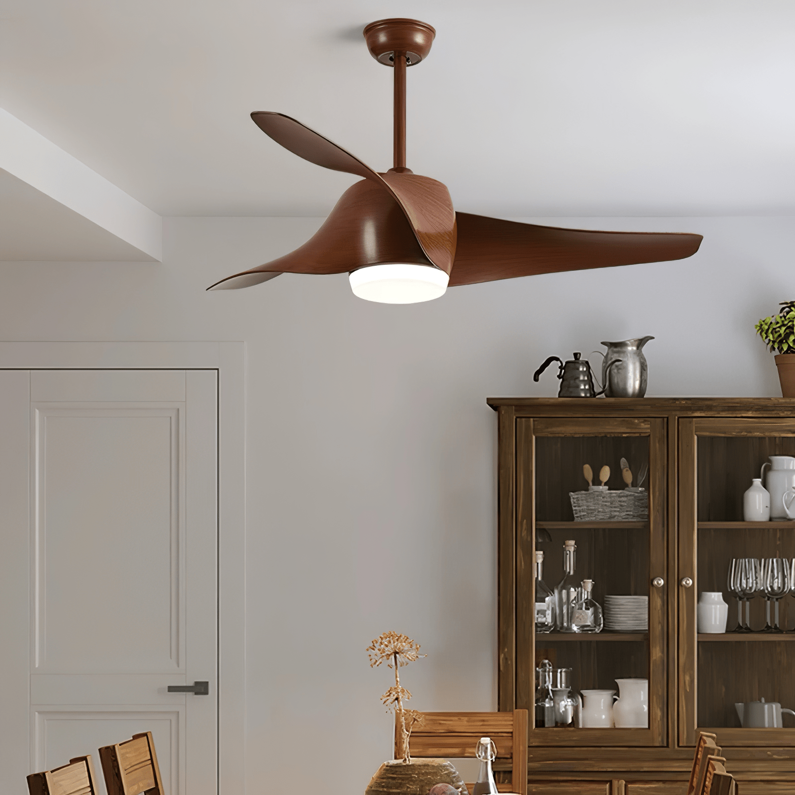 Ventilador de Techo con Luz AeroGlow en un ambiente de sala de estar moderno