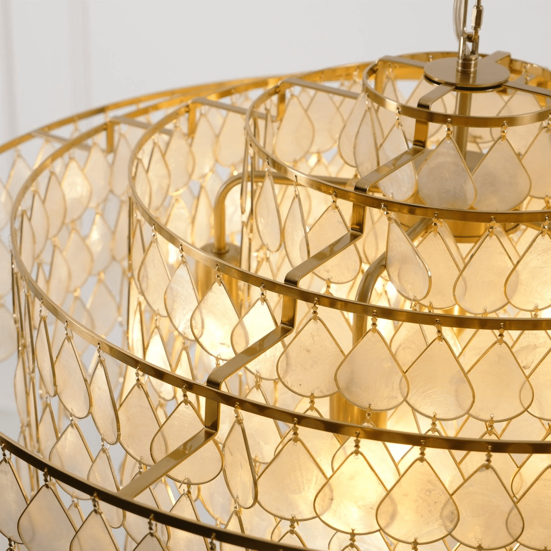 Teardrops Shell Chandelier - Letslighting