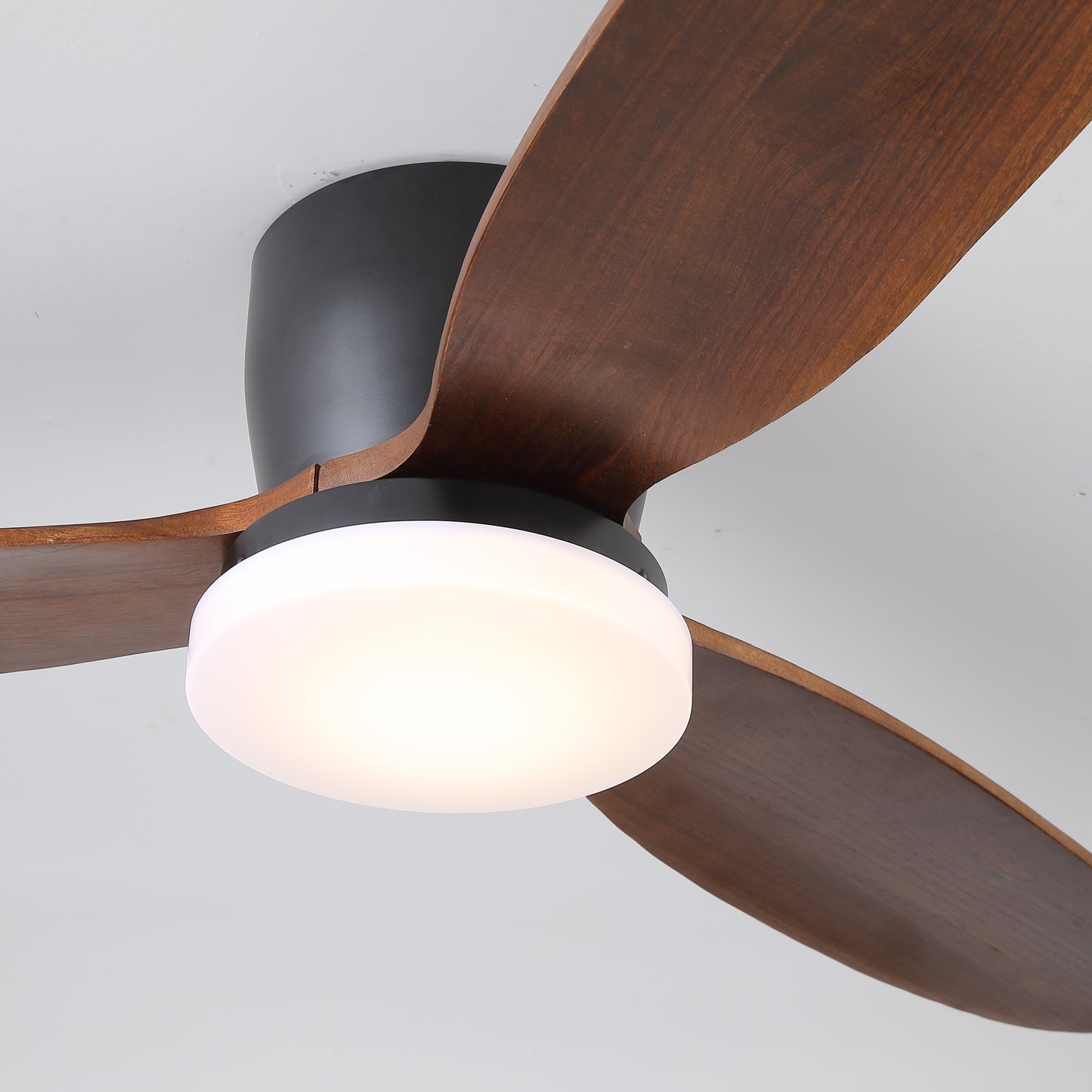 Ventilador de Techo con Luz Athyrs con mando a distancia