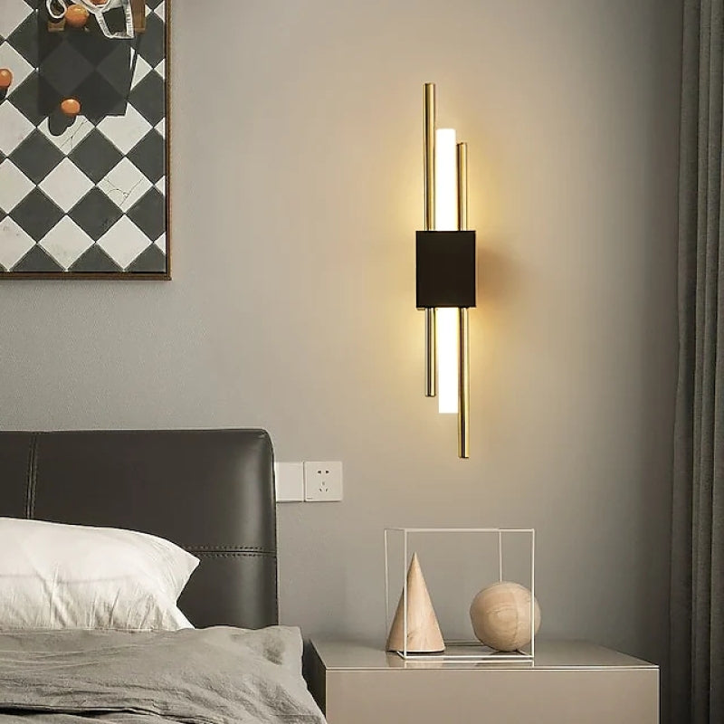 Alana Minimalita Lineal Metal LED Aplique de Pared Negro/Dorado