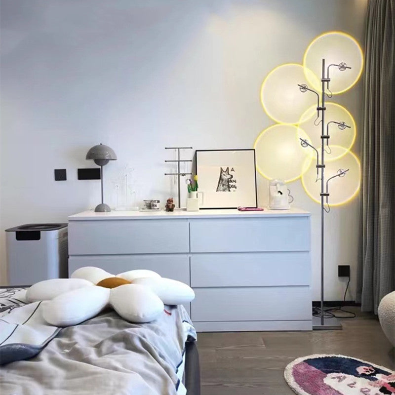 Mira Minimalista Moderna Lineal Metal LED Lámpara de Pie Negra