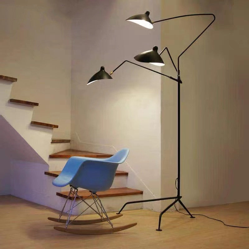 Schmitt Diseña Irregular Metal LED Lámpara de Pie Negra