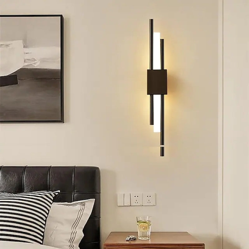 Alana Minimalita Lineal Metal LED Aplique de Pared Negro/Dorado