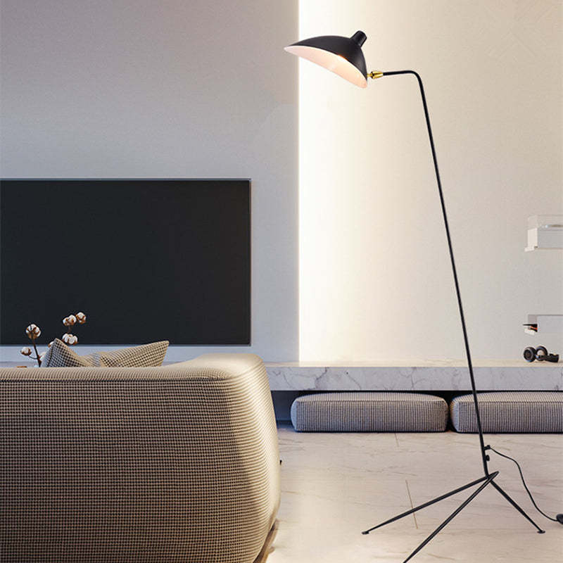 Schmitt Diseña Irregular Metal LED Lámpara de Pie Negra