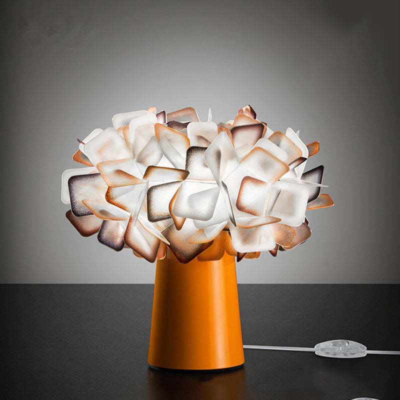 Arisha Moderna Diseño Metal Lámpara de Mesa Pétalo Blanca/Negra/Azul