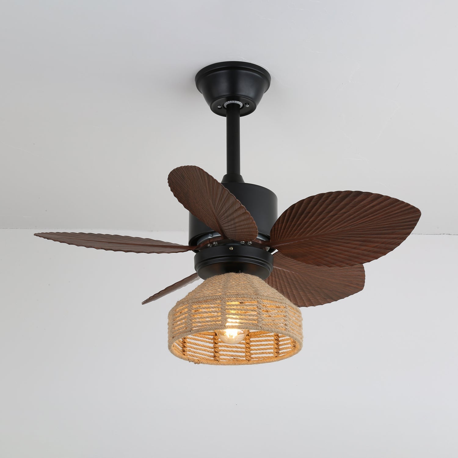Ventilador de techo Rivora con luz y mando a distancia para 6 velocidades de ventilador y luz