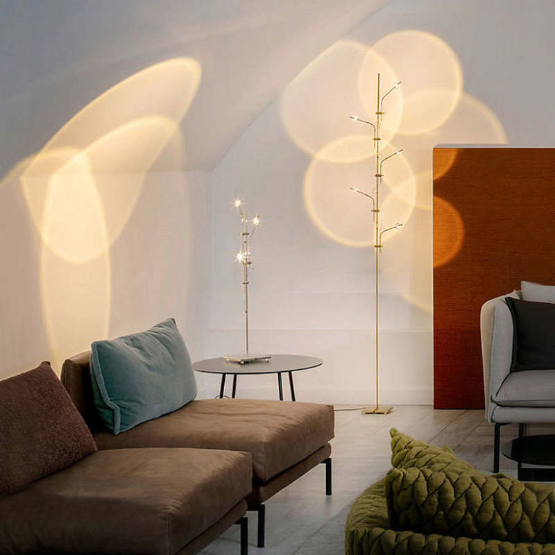 Mira Minimalista Moderna Lineal Metal LED Lámpara de Pie Negra