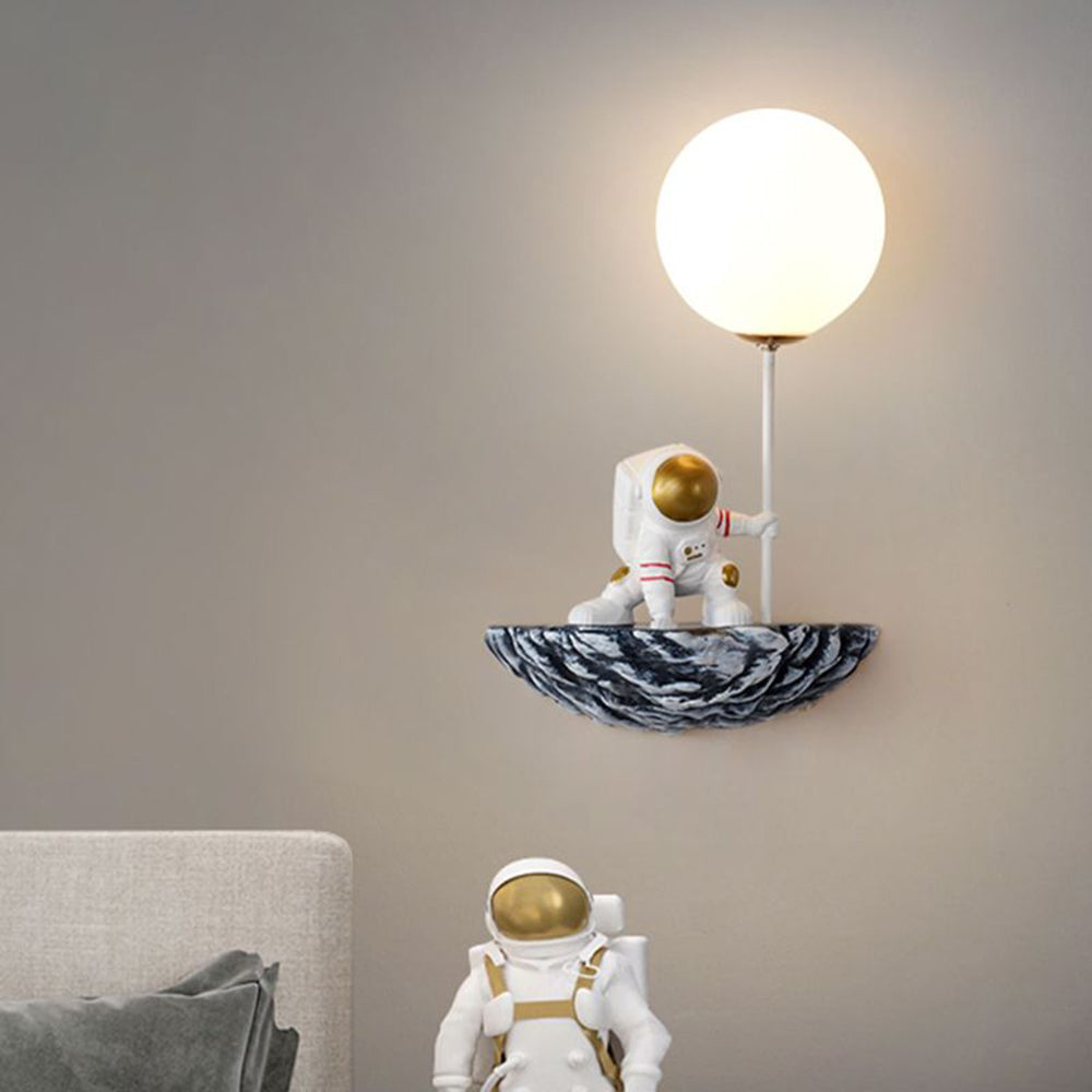 Aria Lindo Astronaut Metal LED Aplique de Pared Blanco