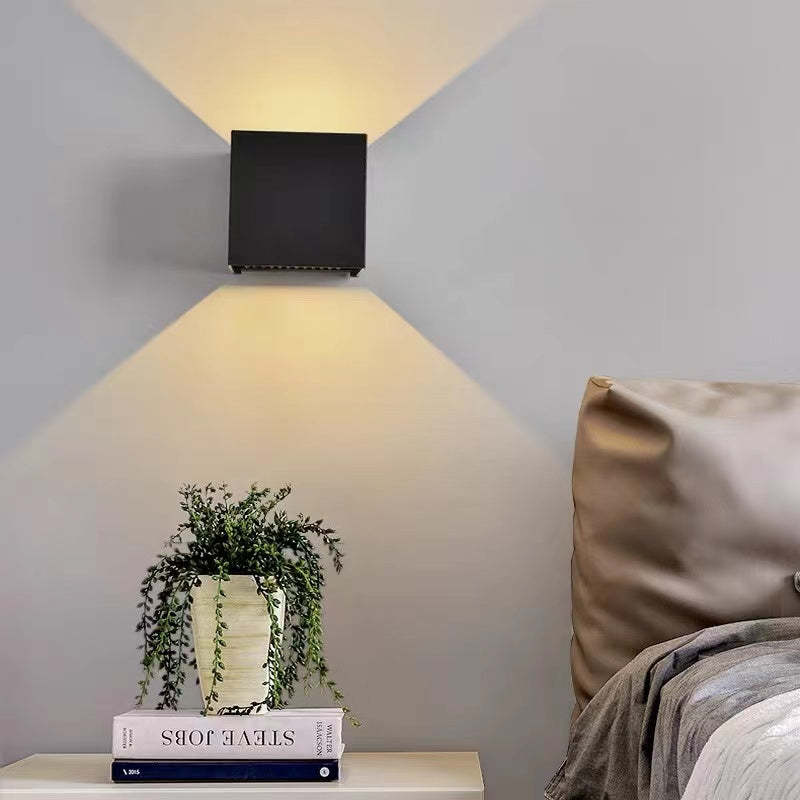 Orr Moderno Doble Foco Metal Aplique de Pared Exterior Negro/Blanco