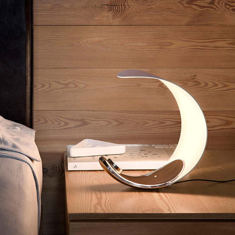 Aria Moderna Diseño Luna Metal Lámpara de Mesa Dorada