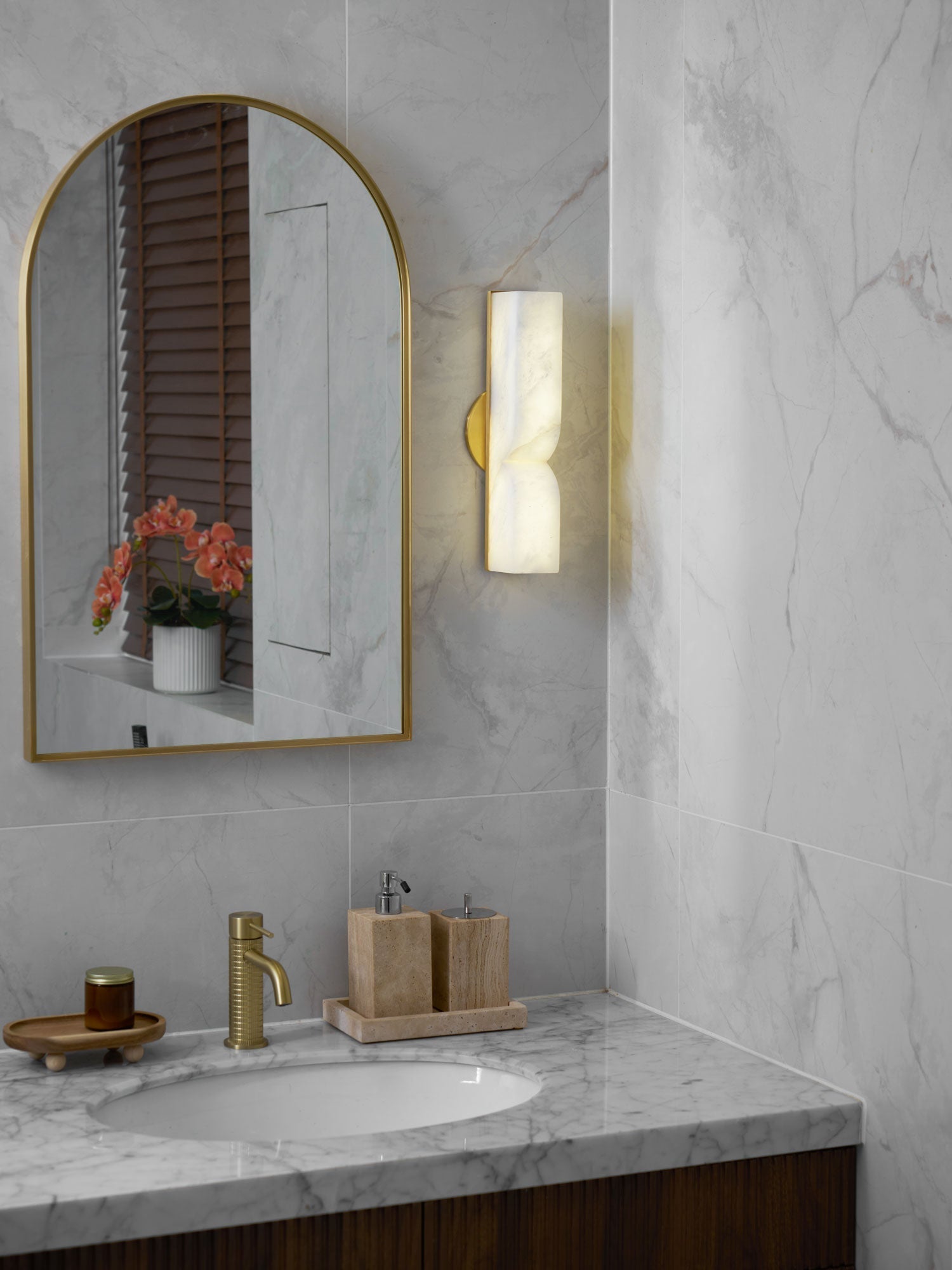 Lunaris Alabaster Rectangular Wall Lamp - Letslighting