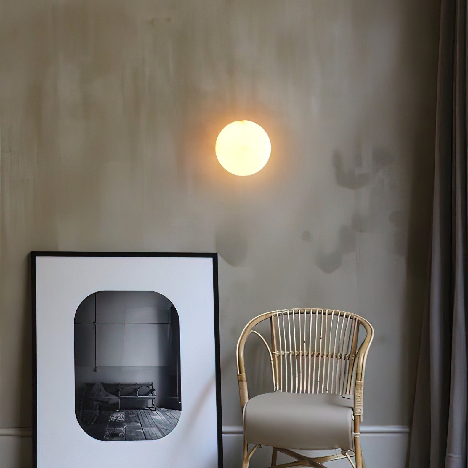 Kristy Lámpara de Pared Mini Orb de Alabastro