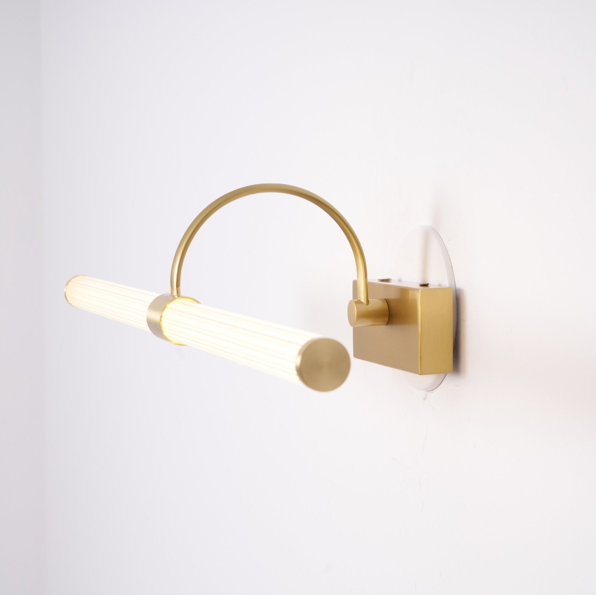 Avery Wall Light - Letslighting