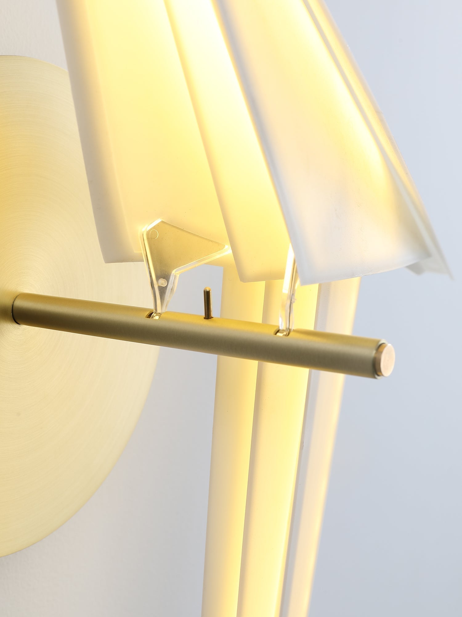Avian Serenity Wall Lamp - Letslighting