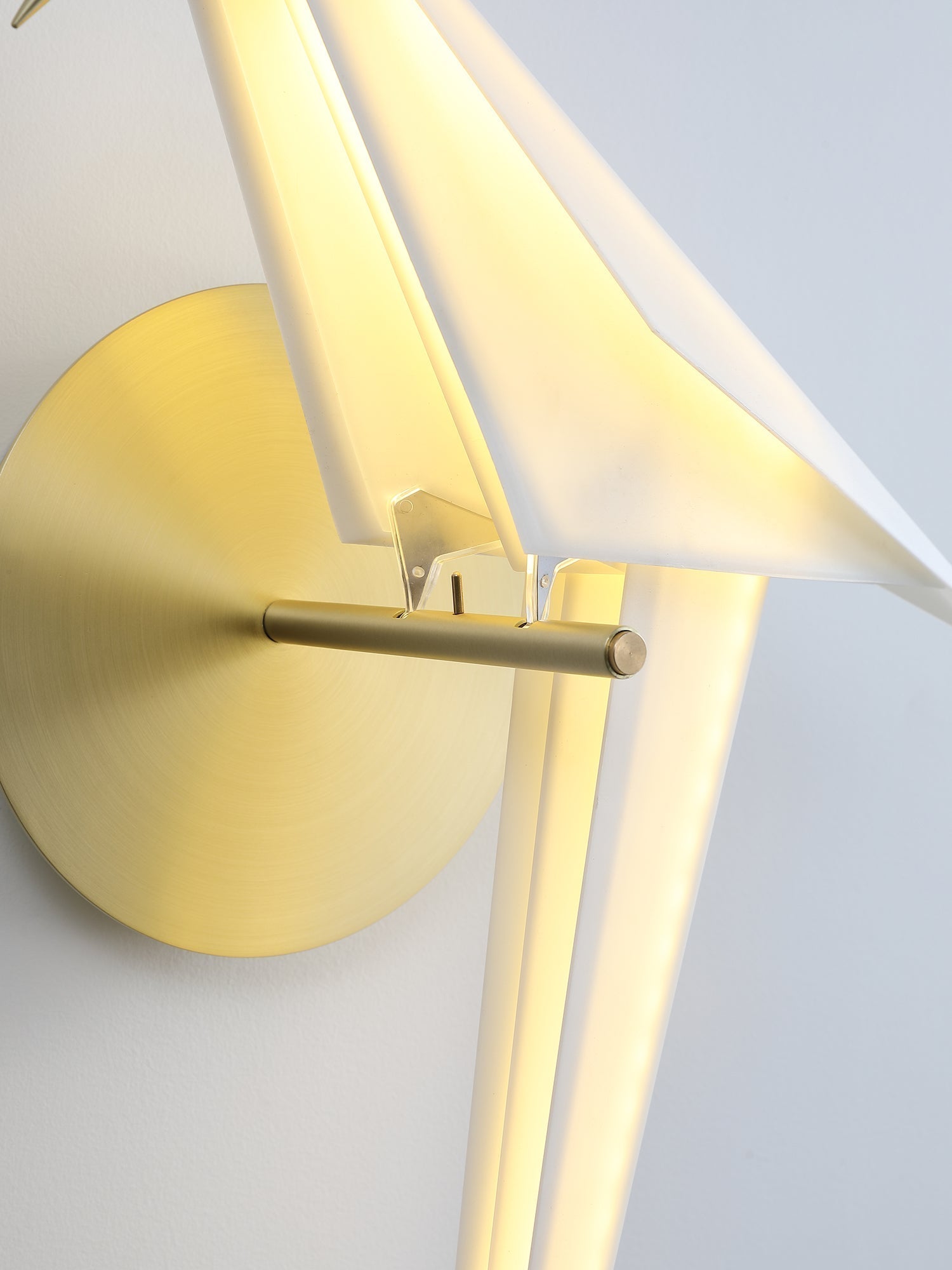Avian Serenity Wall Lamp - Letslighting