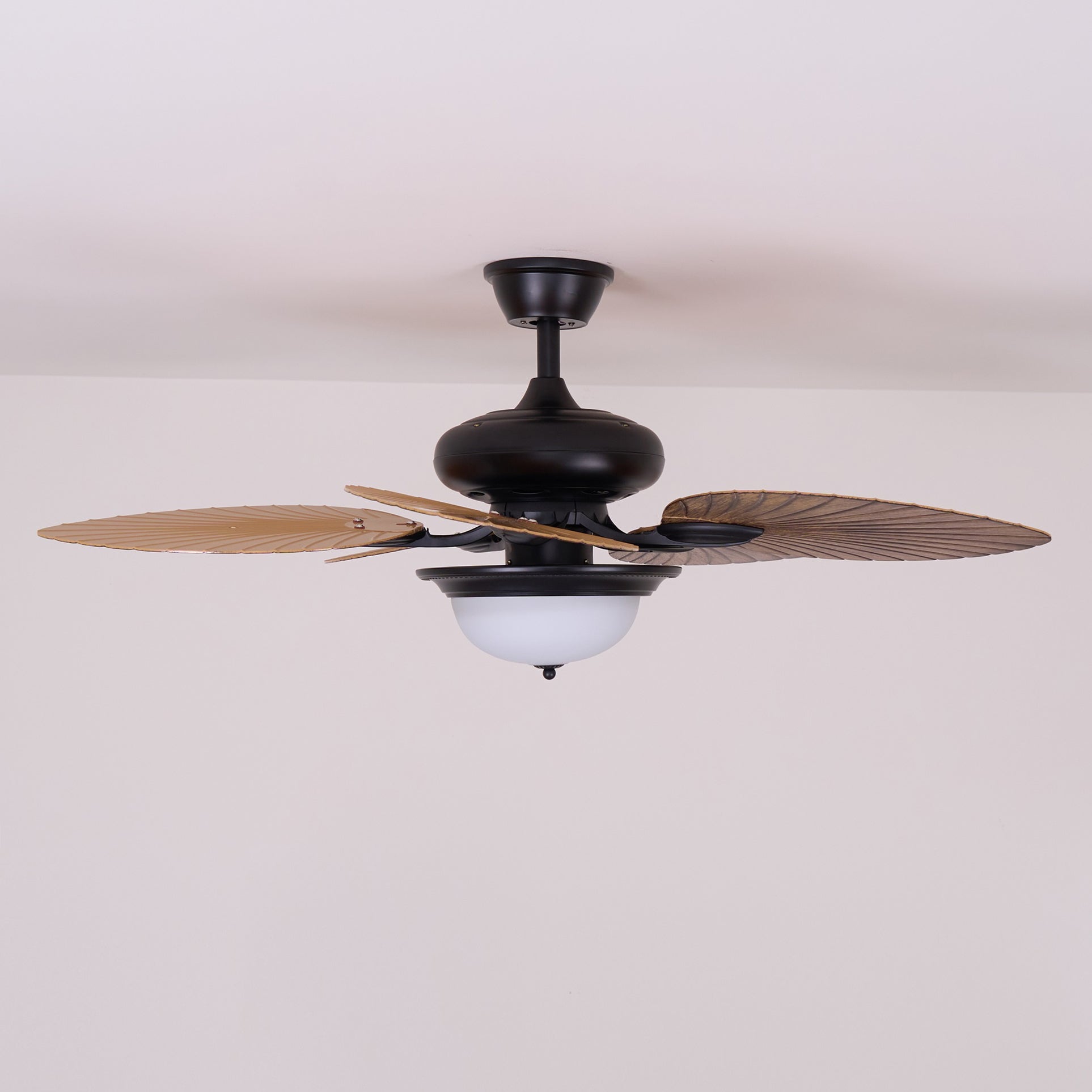 Ventilador de Techo Tropical Virel de Madera con Luz, vista desde arriba