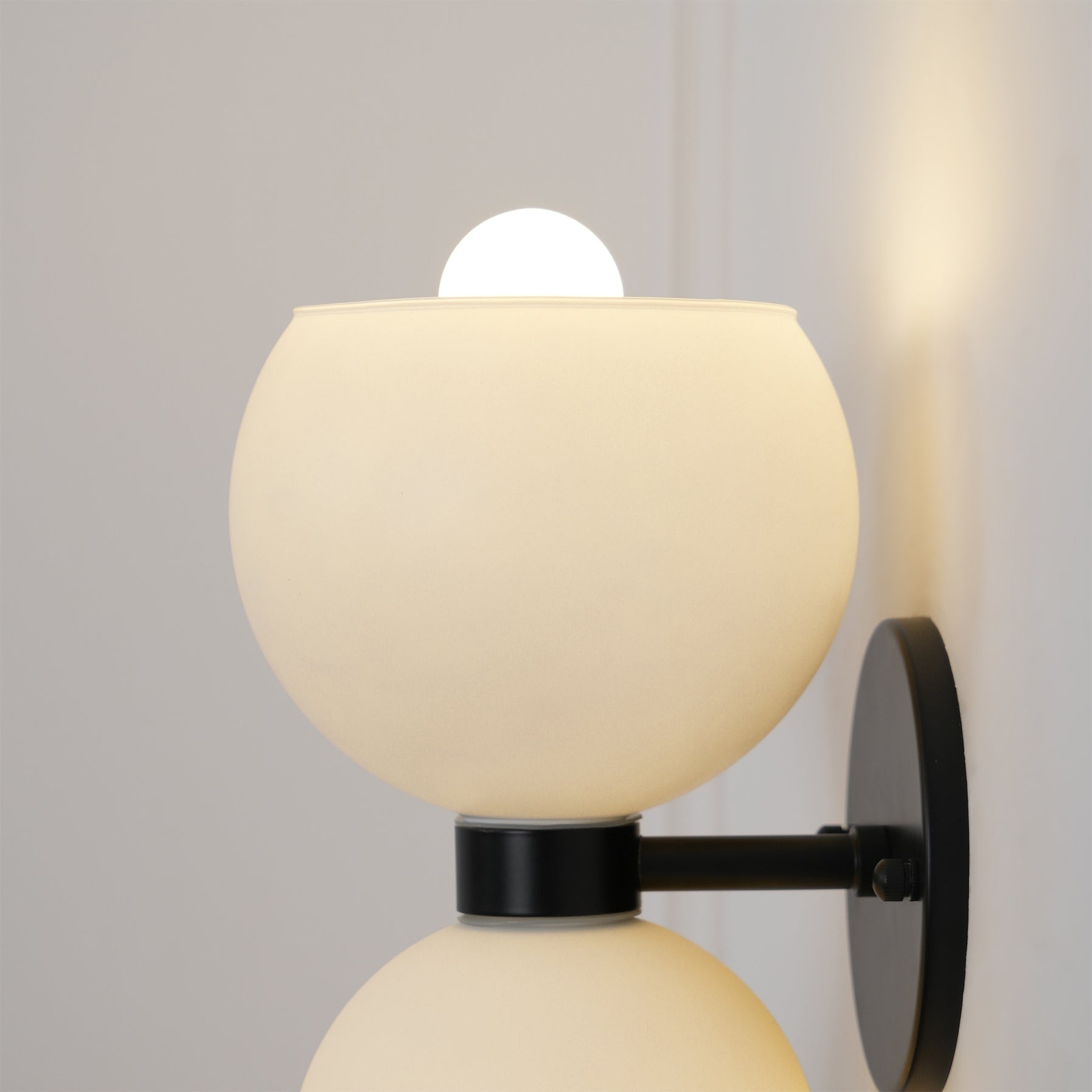 Round Pearl Sconce - Letslighting