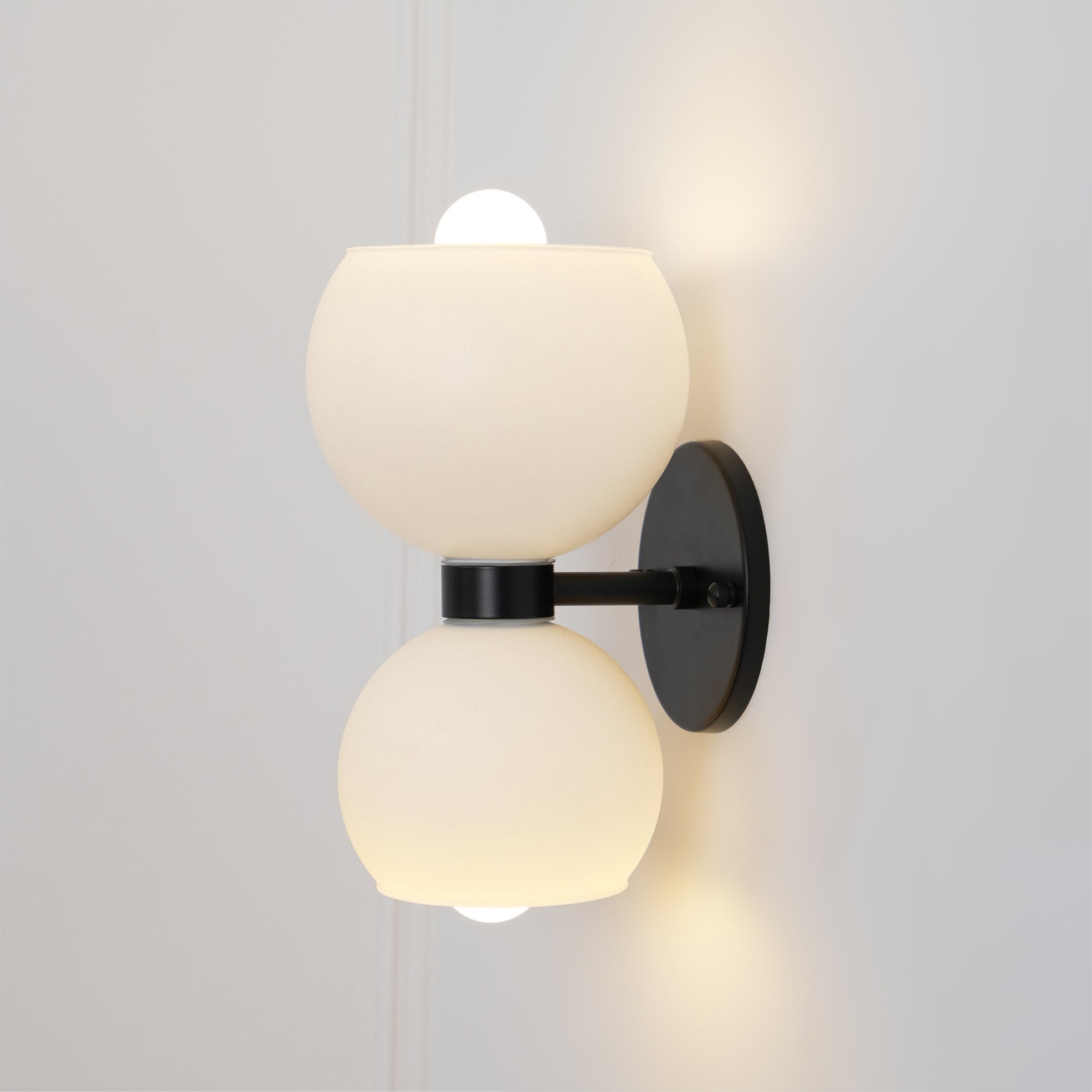 Round Pearl Sconce - Letslighting