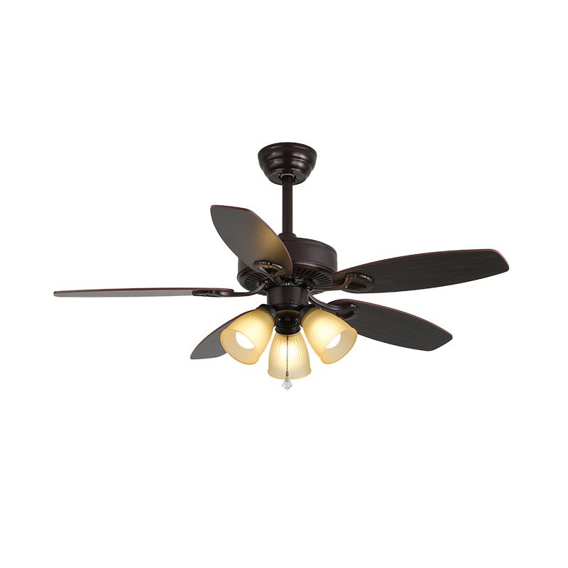 Ventilador de Techo Elora Vintage con Luz instalado en un salón