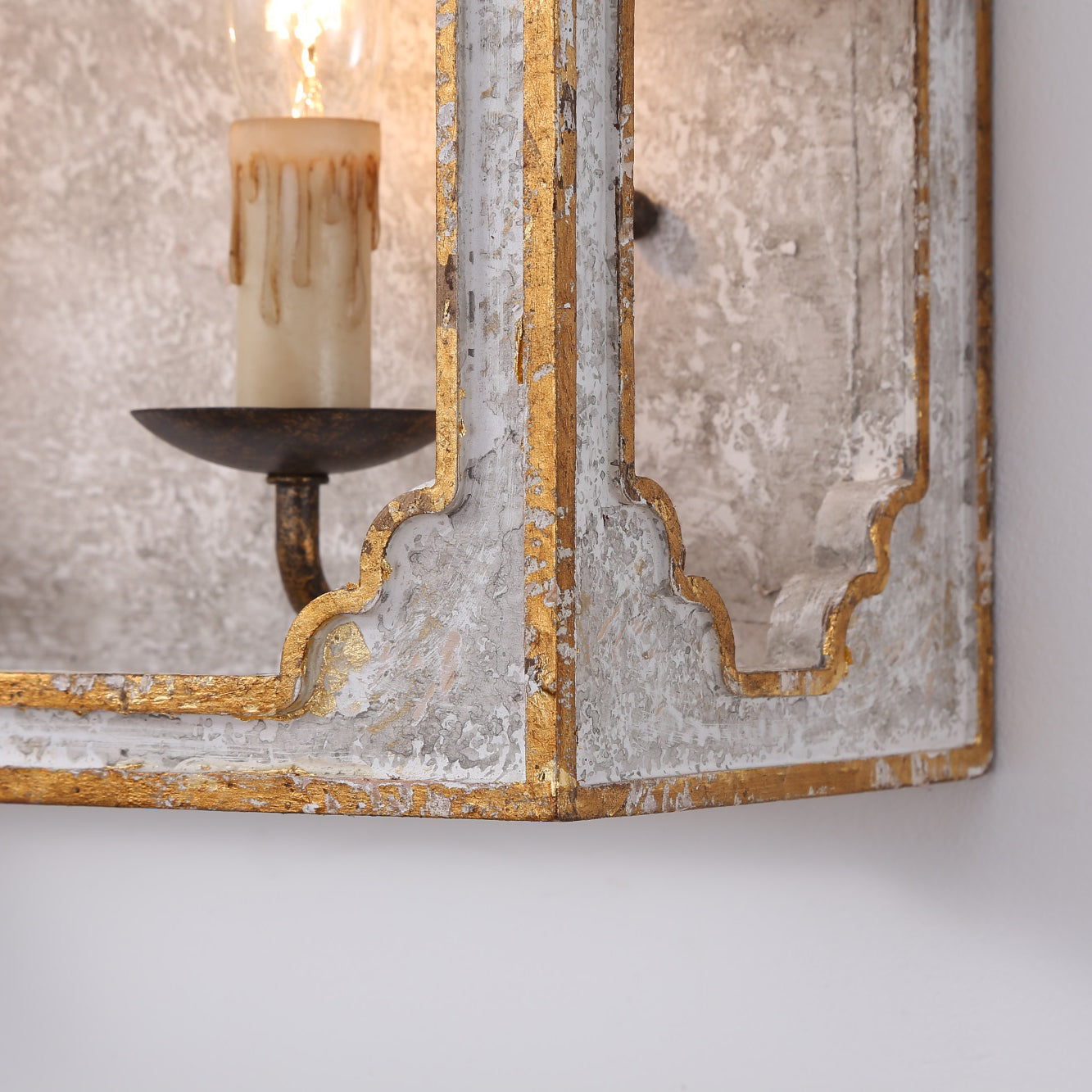Vatnuvyd Rustic Cube Wooden Metal Sconce - Lamp Copper