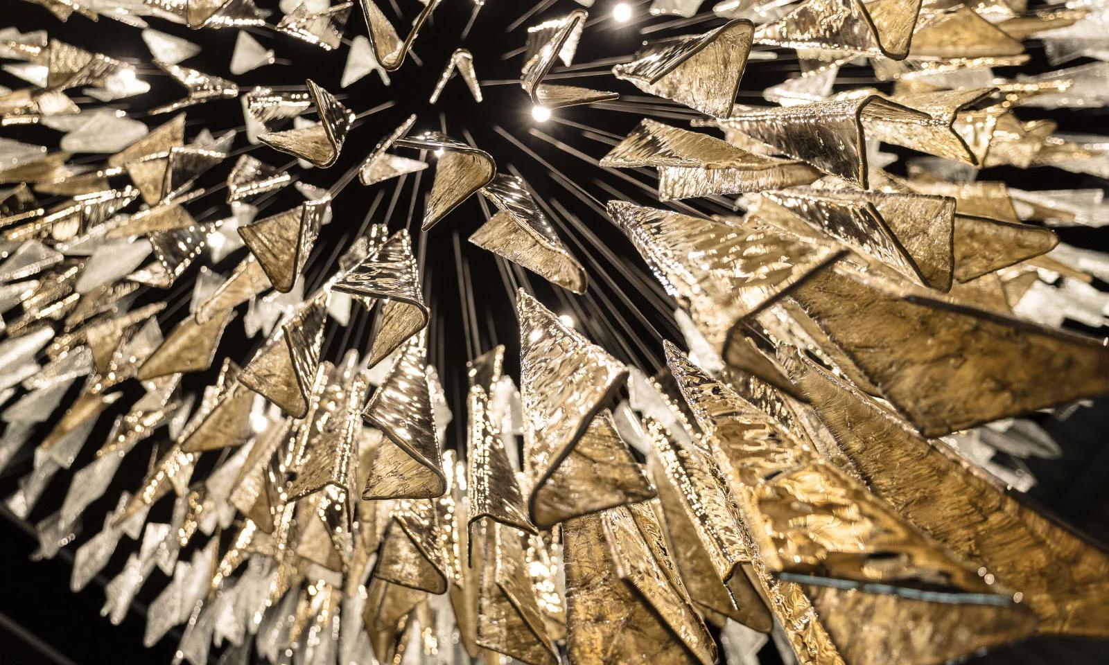 Nyvinia Glass Feather-Shape Chandelier - Letslighting