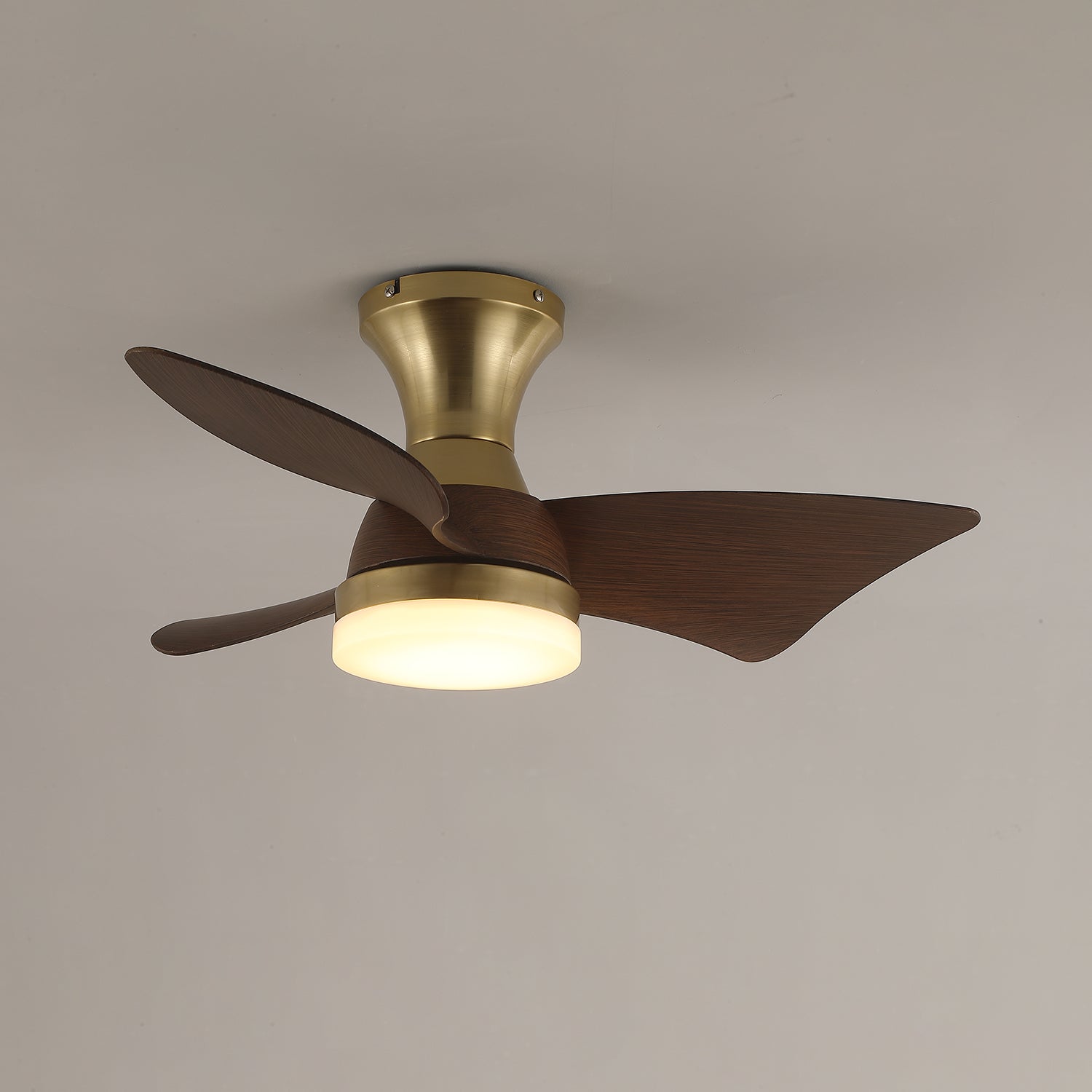 Lámpara Ventilador de Techo Aureon iluminando un espacio de vida